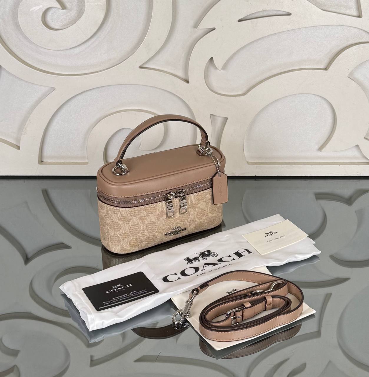'-Mini Rainer 18 Crossbody Bag