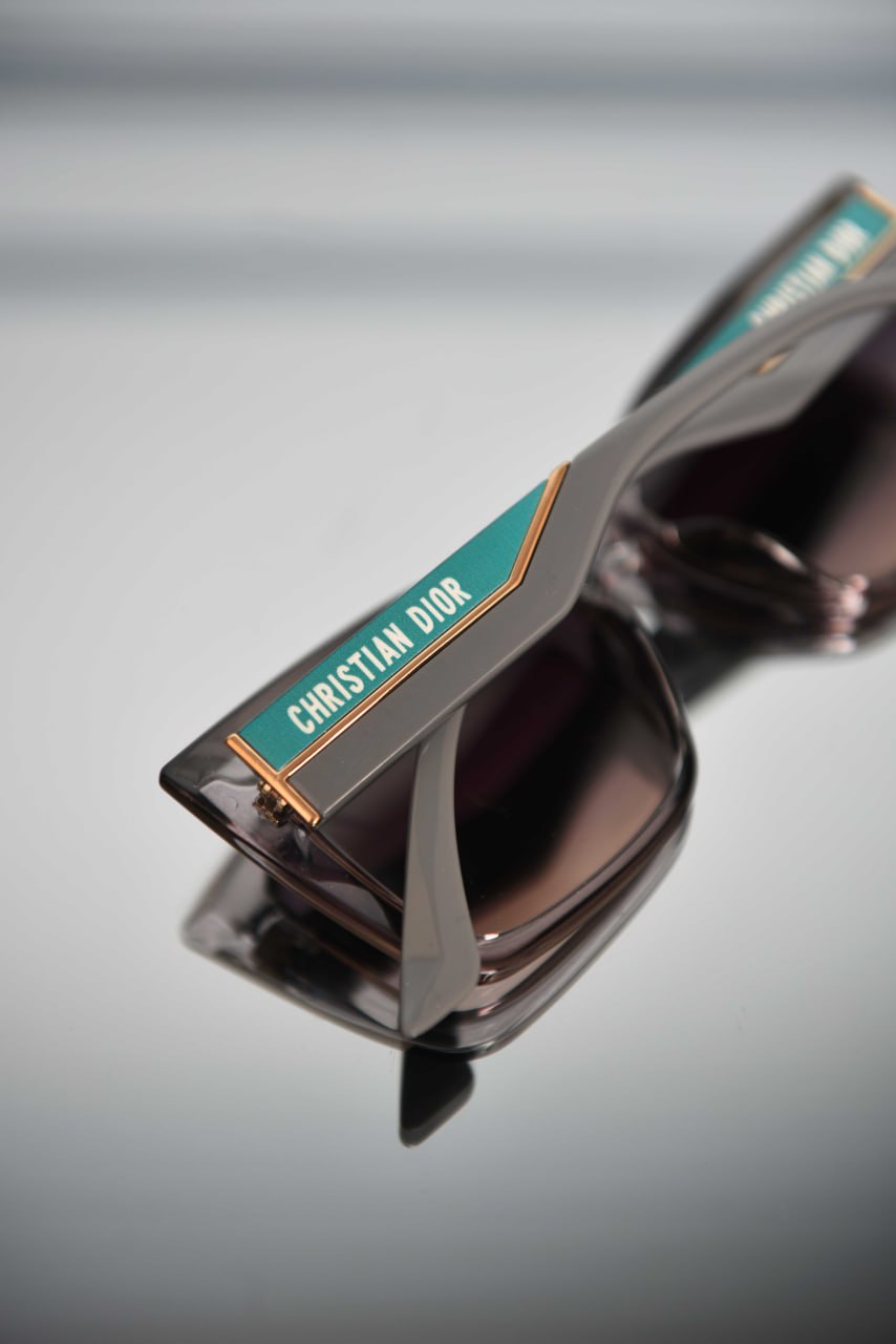 'D - Sunglasses