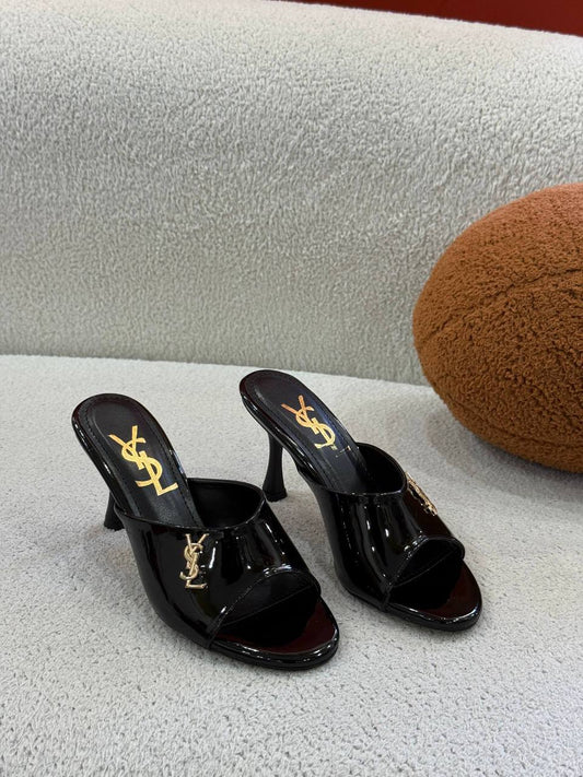 'Y - Shoes