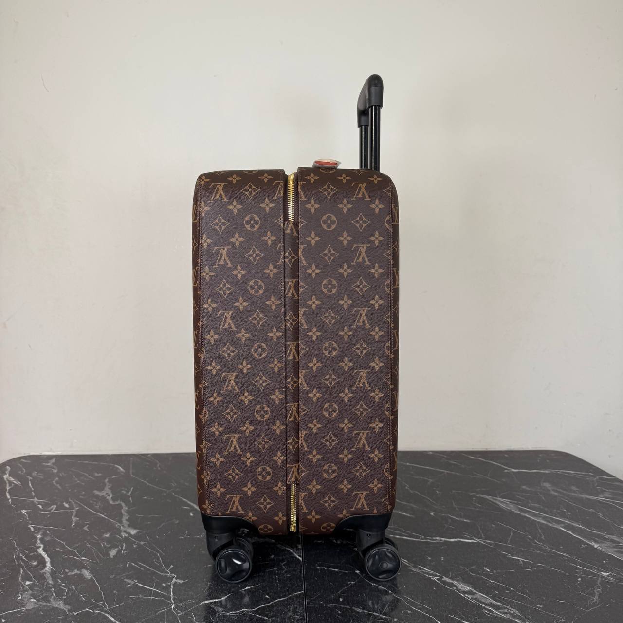 'L- 50 New Version Cabin-Size Suitcases