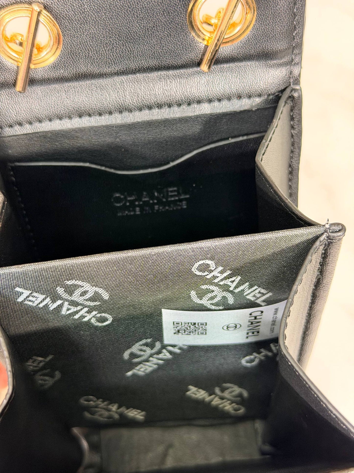 'C - Phone bag