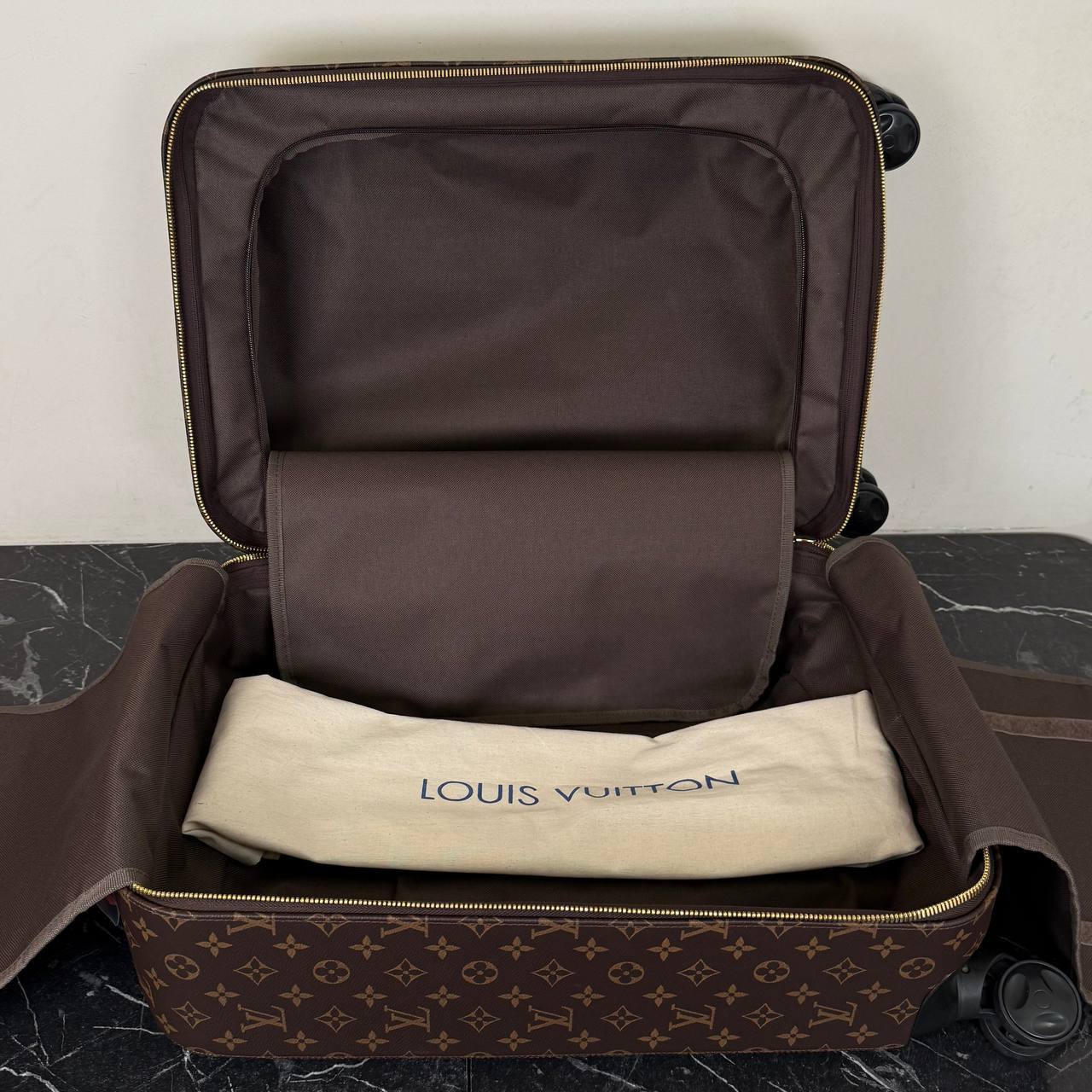'L- 50 New Version Cabin-Size Suitcases
